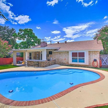 San Antonio Oasis With Hot Tub, Pool And Outdoor Bar! Βίλα Εξωτερικό φωτογραφία