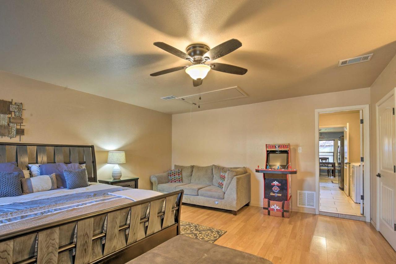 San Antonio Oasis With Hot Tub, Pool And Outdoor Bar! Βίλα Εξωτερικό φωτογραφία