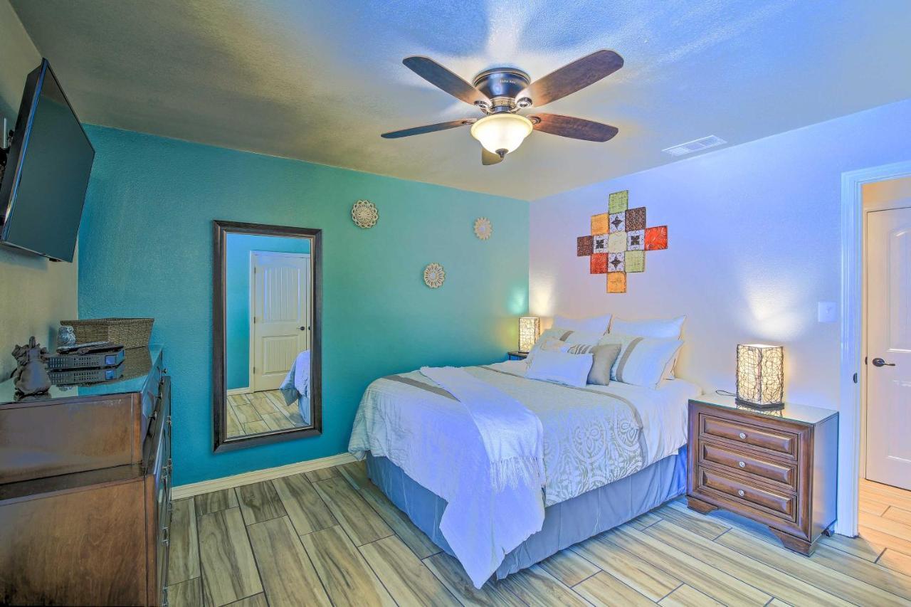 San Antonio Oasis With Hot Tub, Pool And Outdoor Bar! Βίλα Εξωτερικό φωτογραφία