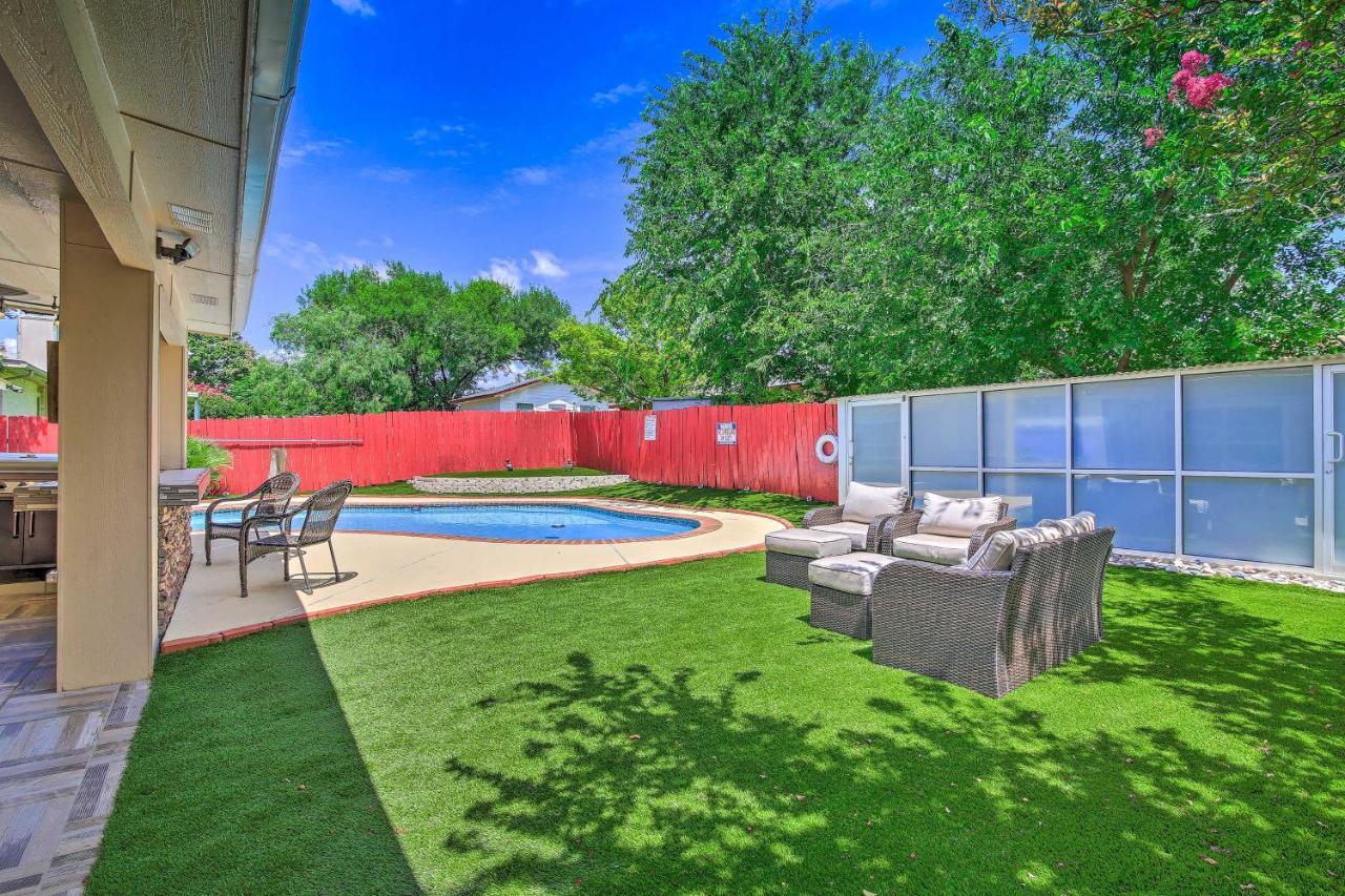 San Antonio Oasis With Hot Tub, Pool And Outdoor Bar! Βίλα Εξωτερικό φωτογραφία
