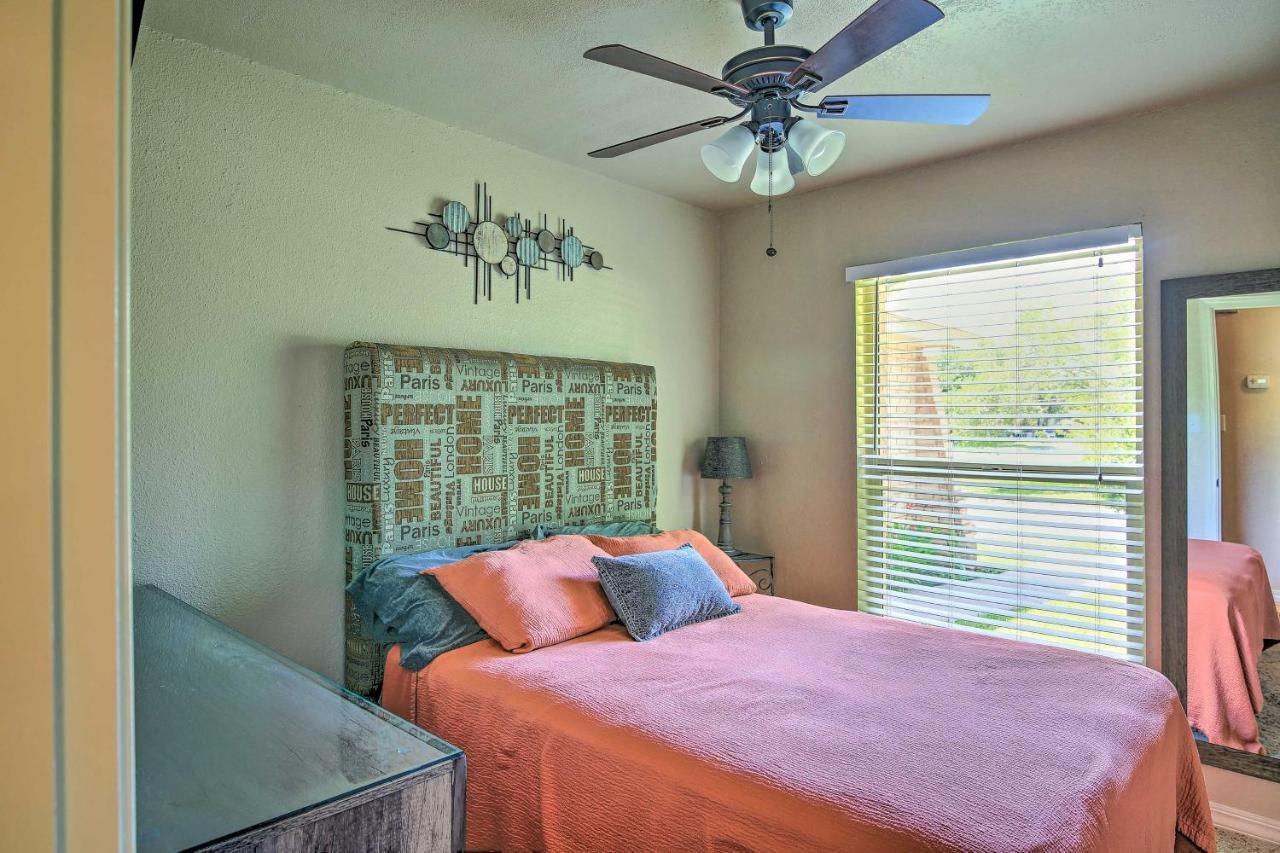 San Antonio Oasis With Hot Tub, Pool And Outdoor Bar! Βίλα Εξωτερικό φωτογραφία
